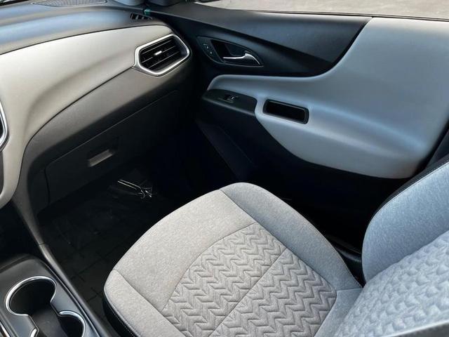 Photo of 2024 Mosaic Black Metallic Chevrolet Equinox