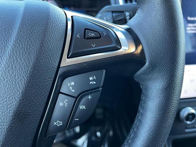 Photo of 2024 Agate Black Metallic Ford Edge