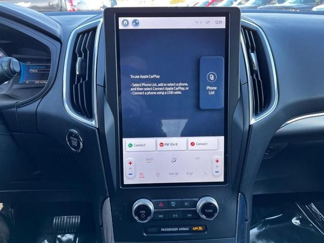 Photo of 2024 Agate Black Metallic Ford Edge