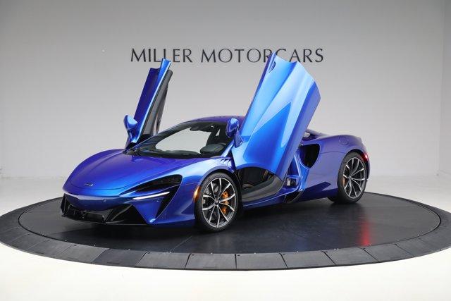 Photo of 2024 Volcano Blue McLaren Artura
