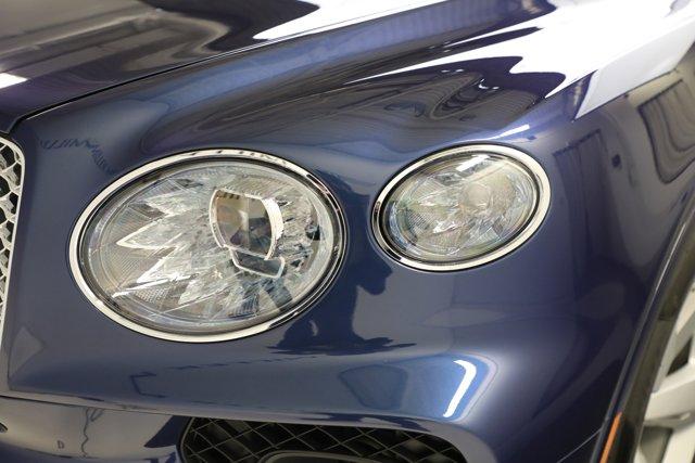 Photo of 2023 Light Sapphire Metallic Bentley Bentayga