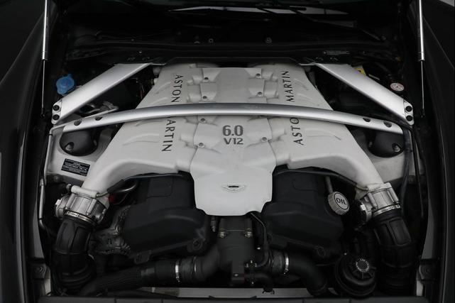 Photo of 2011 Quantum Silver Aston Martin V12 Vantage