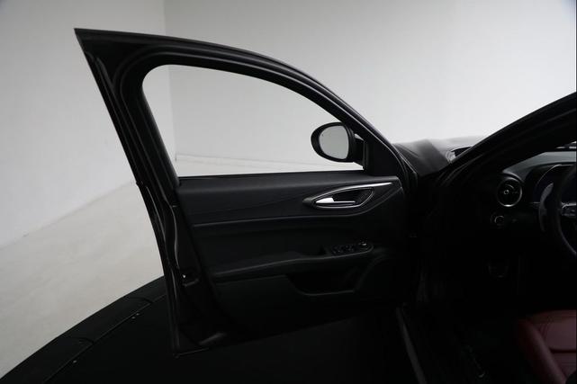 Photo of 2025 Vesuvio Gray Metallic Alfa Romeo Giulia