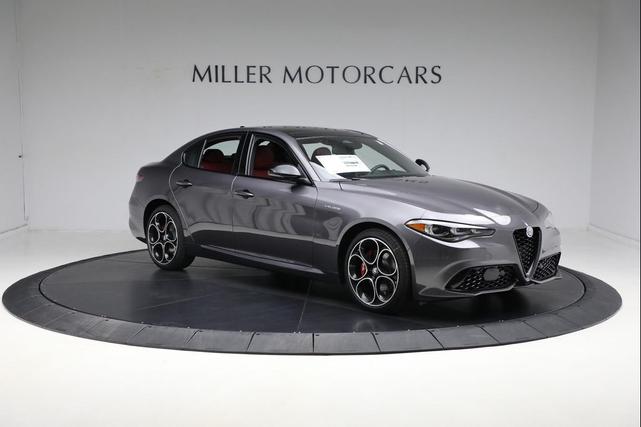 Photo of 2025 Vesuvio Gray Metallic Alfa Romeo Giulia