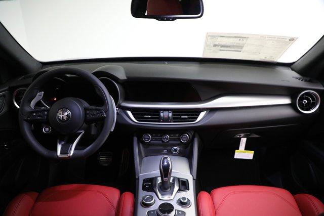 Photo of 2025 Vulcano Black Metallic Alfa Romeo Stelvio
