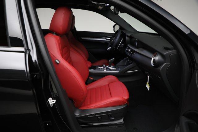 Photo of 2025 Vulcano Black Metallic Alfa Romeo Stelvio