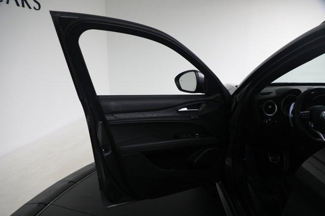 Photo of 2022 Gray Alfa Romeo Stelvio