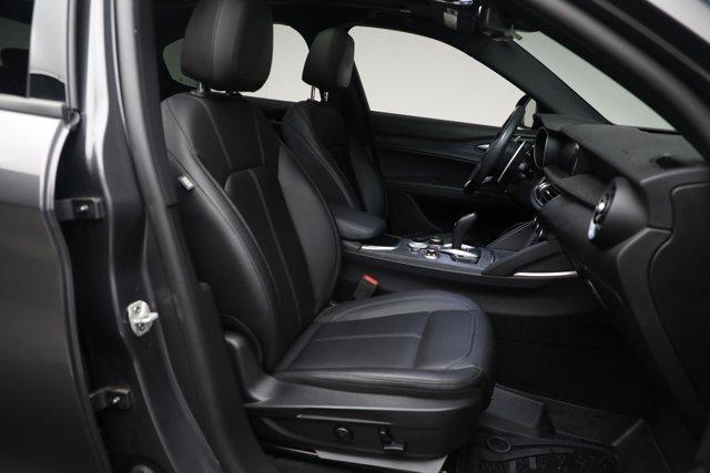 Photo of 2022 Gray Alfa Romeo Stelvio