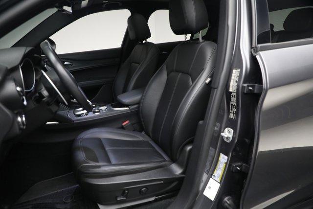 Photo of 2022 Gray Alfa Romeo Stelvio
