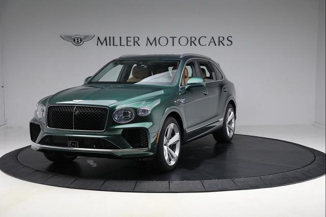 Photo of 2025 Verdant Metallic Bentley Bentayga