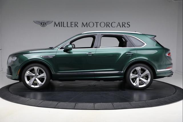 Photo of 2025 Verdant Metallic Bentley Bentayga