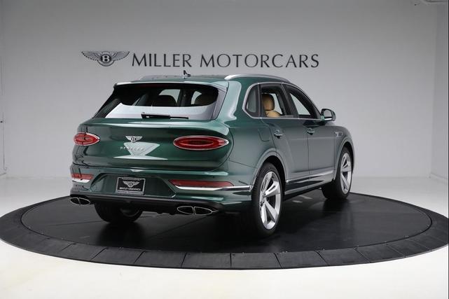 Photo of 2025 Verdant Metallic Bentley Bentayga