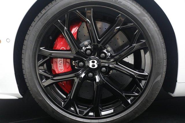 Photo of 2025 Magenta Bentley Continental GT