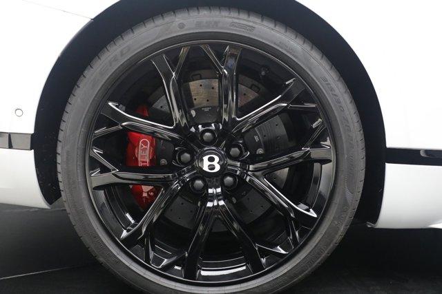 Photo of 2025 Magenta Bentley Continental GT
