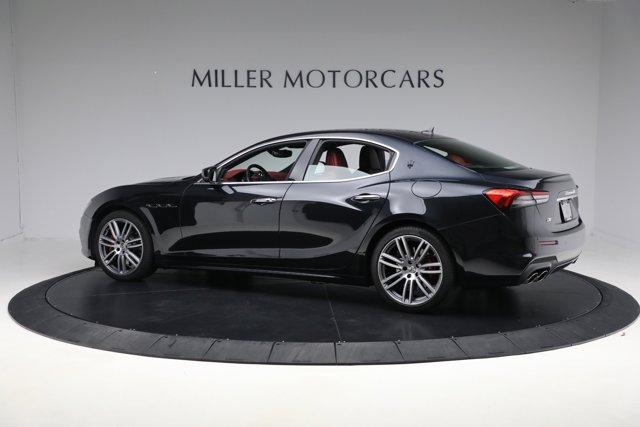 Photo of 2022 Nero Ribelle Metallic Maserati Ghibli