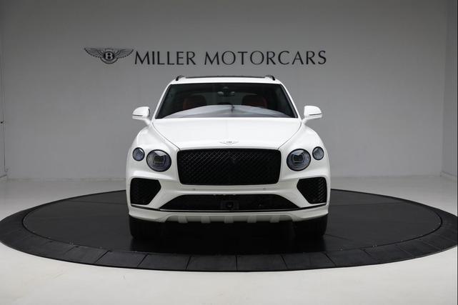 Photo of 2025 Glacier White Solid Bentley Bentayga