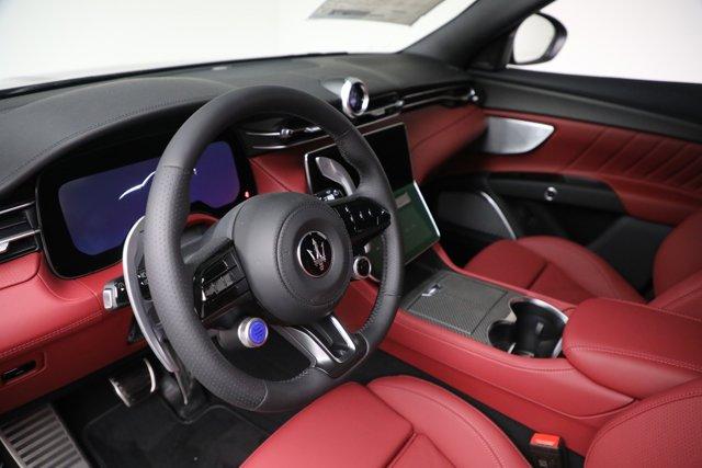 Photo of 2025 Grigio Lava Maserati Grecale