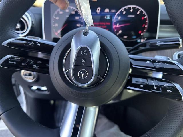 Photo of 2025 MANUFAKTUR Moonlight White Metallic Mercedes-Benz C-Class