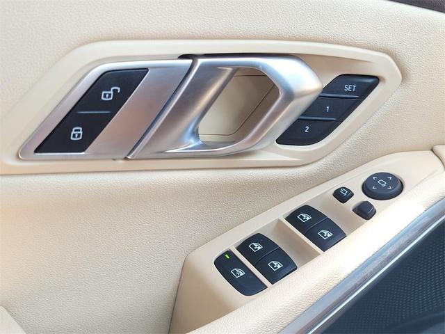 Photo of 2021 Mineral Gray Metallic BMW 330