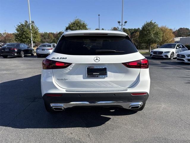Photo of 2025 Polar White Mercedes-Benz GLA 250