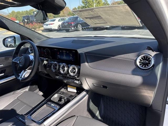 Photo of 2025 Polar White Mercedes-Benz GLA 250