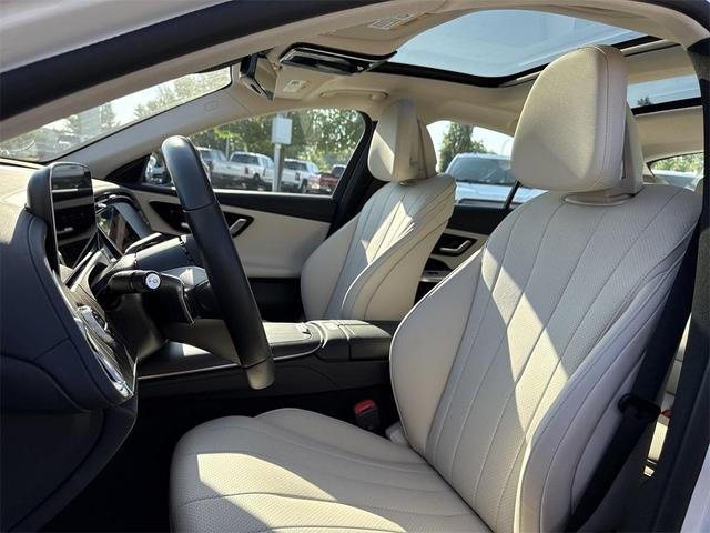 Photo of 2025 Polar White Mercedes-Benz E-Class