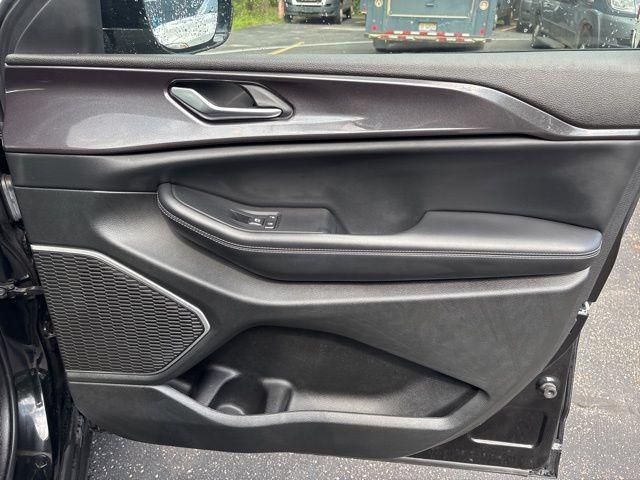 Photo of 2022 Diamond Black Jeep Grand Cherokee