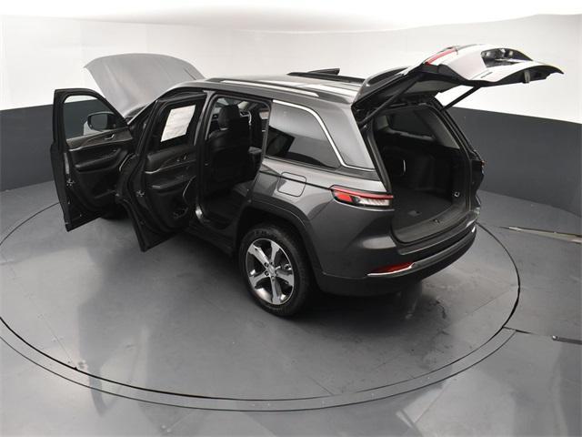 Photo of 2024 Baltic Gray Metallic Clearcoat Jeep Grand Cherokee 4xe
