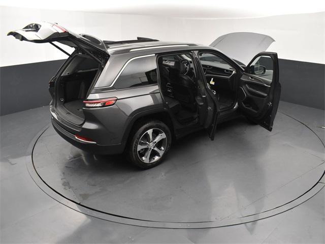 Photo of 2024 Baltic Gray Metallic Clearcoat Jeep Grand Cherokee 4xe