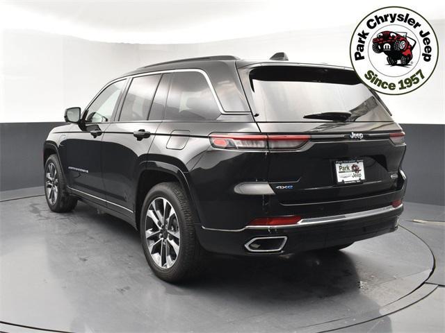 Photo of 2024 Diamond Black Crystal Pearlcoat Jeep Grand Cherokee 4xe