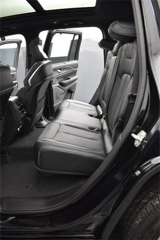 Photo of 2024 Diamond Black Crystal Pearlcoat Jeep Grand Cherokee 4xe