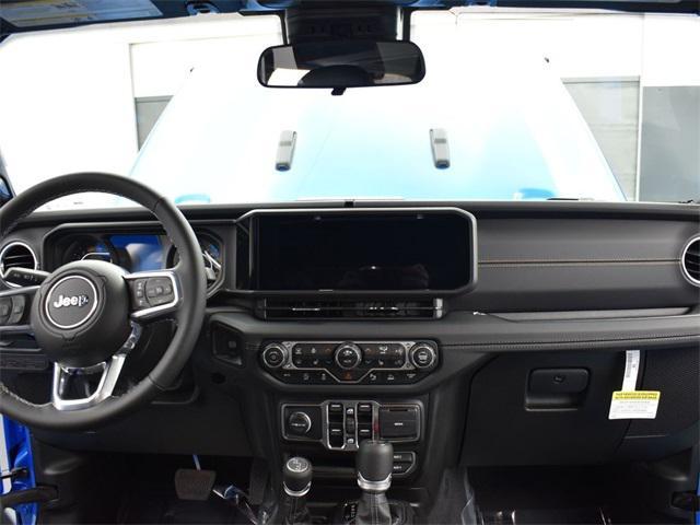 Photo of 2025 Hydro Blue Pearlcoat Jeep Wrangler