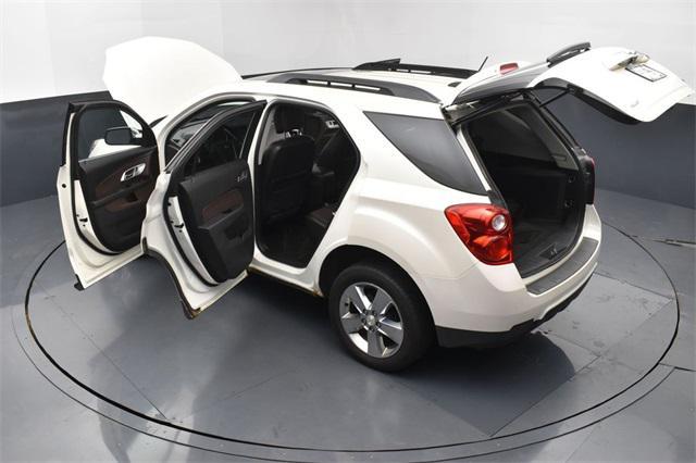 Photo of 2015 White Diamond Tricoat Chevrolet Equinox