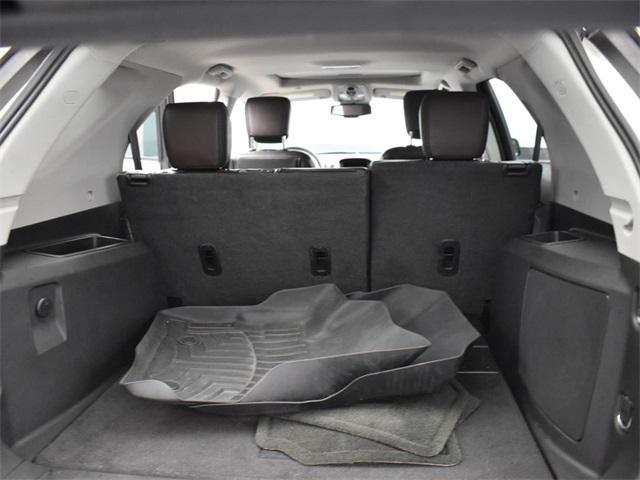 Photo of 2015 White Diamond Tricoat Chevrolet Equinox