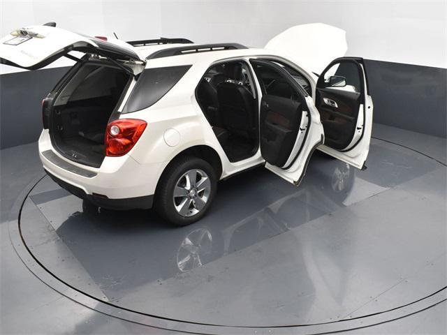 Photo of 2015 White Diamond Tricoat Chevrolet Equinox
