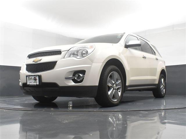 Photo of 2015 White Diamond Tricoat Chevrolet Equinox
