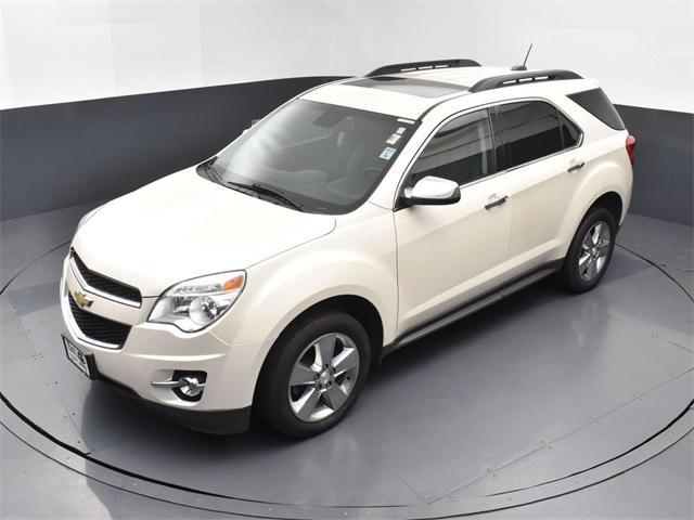 Photo of 2015 White Diamond Tricoat Chevrolet Equinox