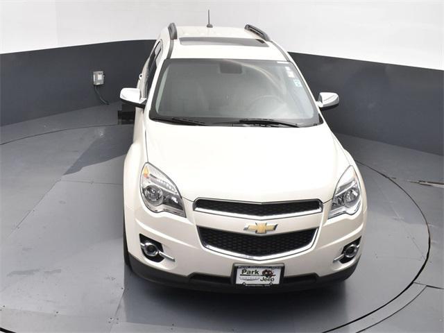 Photo of 2015 White Diamond Tricoat Chevrolet Equinox