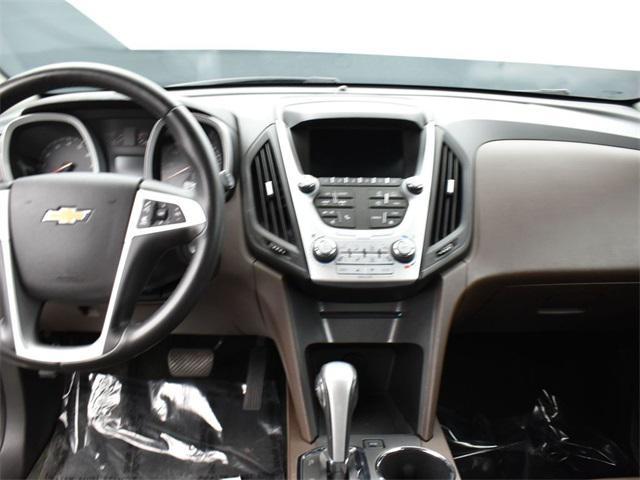 Photo of 2015 White Diamond Tricoat Chevrolet Equinox