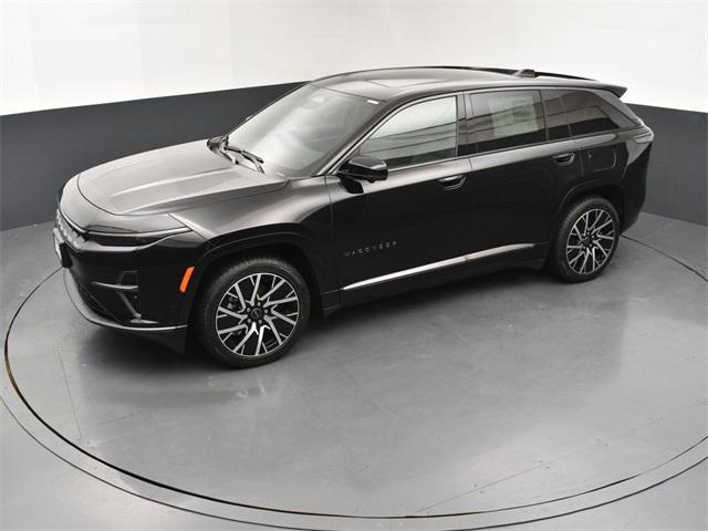 Photo of 2025 Diamond Black Crystal Pearlcoat Jeep Wagoneer S