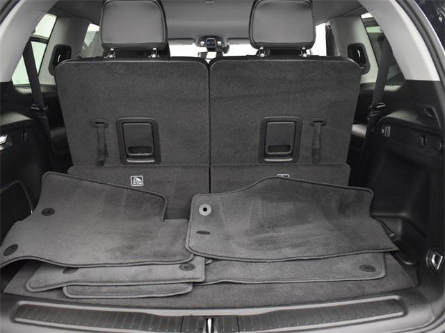 Photo of 2021 Diamond Black Crystal Pearlcoat Jeep Grand Cherokee L