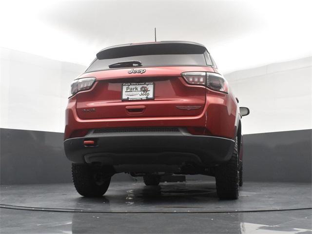 Photo of 2025 Red Hot Pearlcoat Jeep Compass