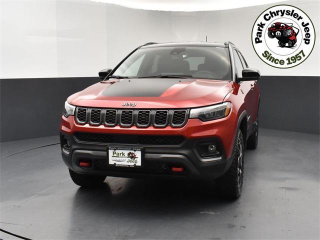 Photo of 2025 Red Hot Pearlcoat Jeep Compass