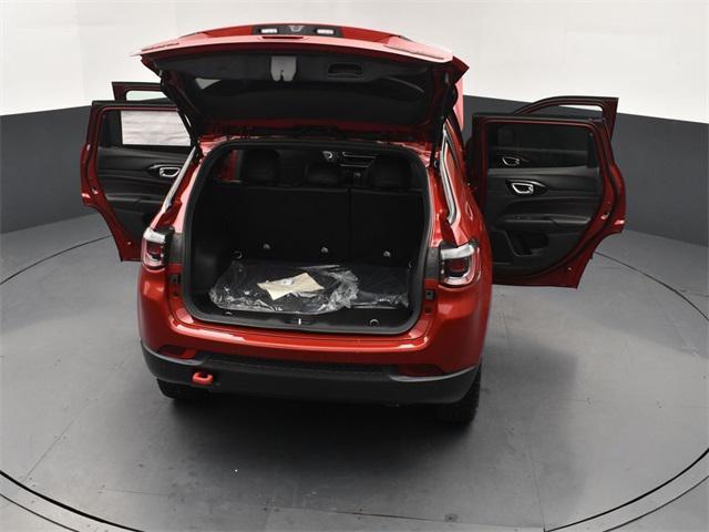 Photo of 2025 Red Hot Pearlcoat Jeep Compass
