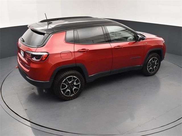 Photo of 2025 Red Hot Pearlcoat Jeep Compass