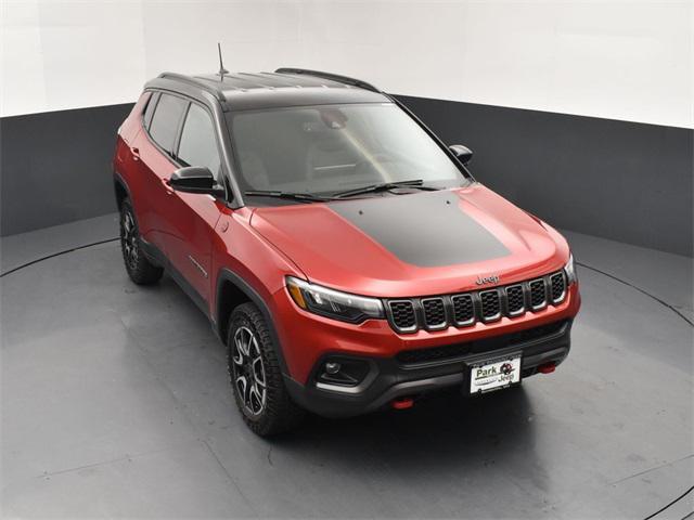 Photo of 2025 Red Hot Pearlcoat Jeep Compass