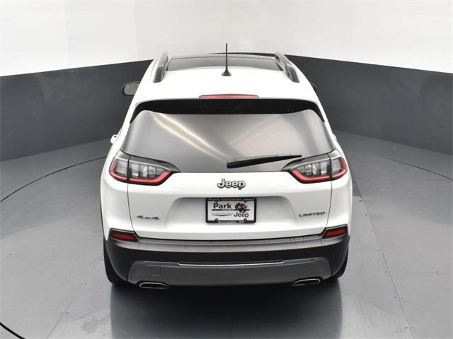 Photo of 2022 Bright White Clearcoat Jeep Cherokee