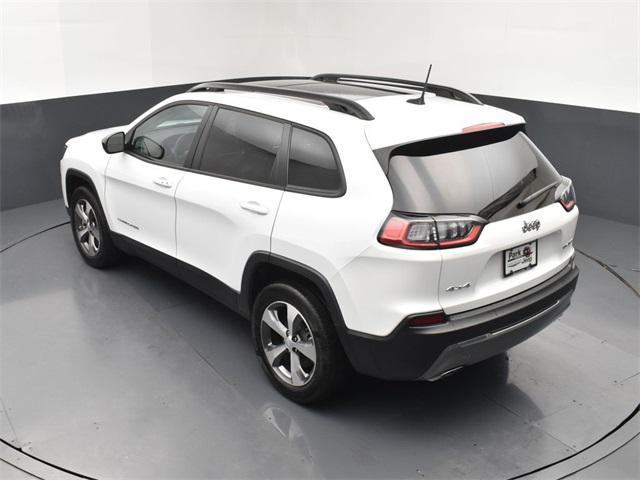 Photo of 2022 Bright White Clearcoat Jeep Cherokee