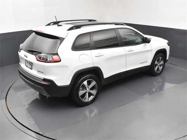Photo of 2022 Bright White Clearcoat Jeep Cherokee