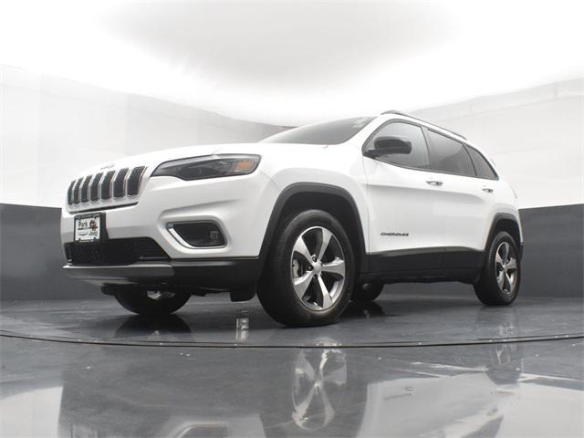 Photo of 2022 Bright White Clearcoat Jeep Cherokee